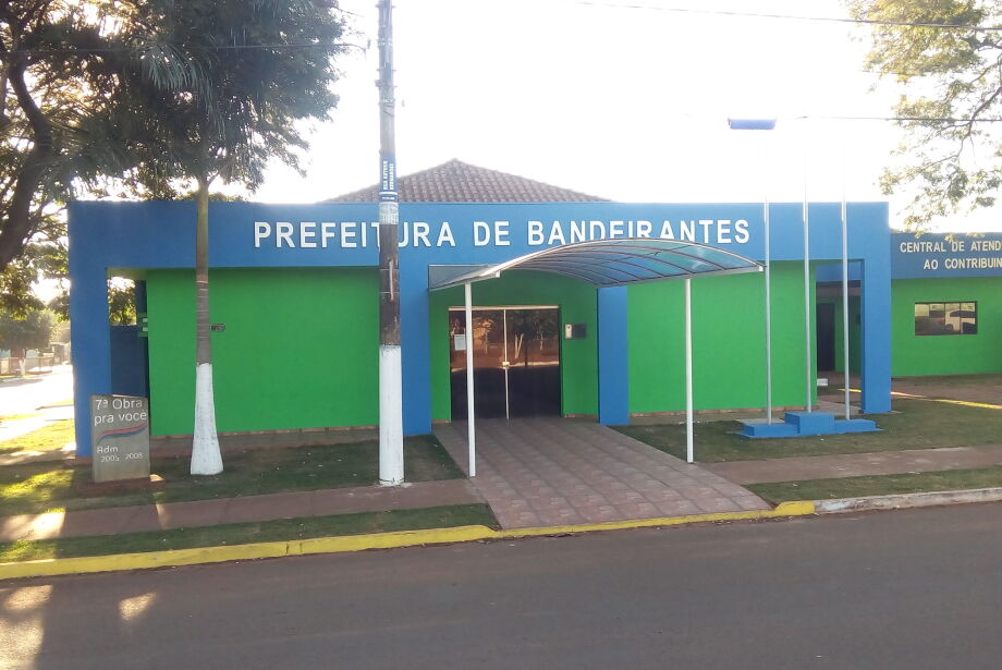 Fachada do prédio da Prefeitura de Bandeirantes - DIVULGAÇÃO